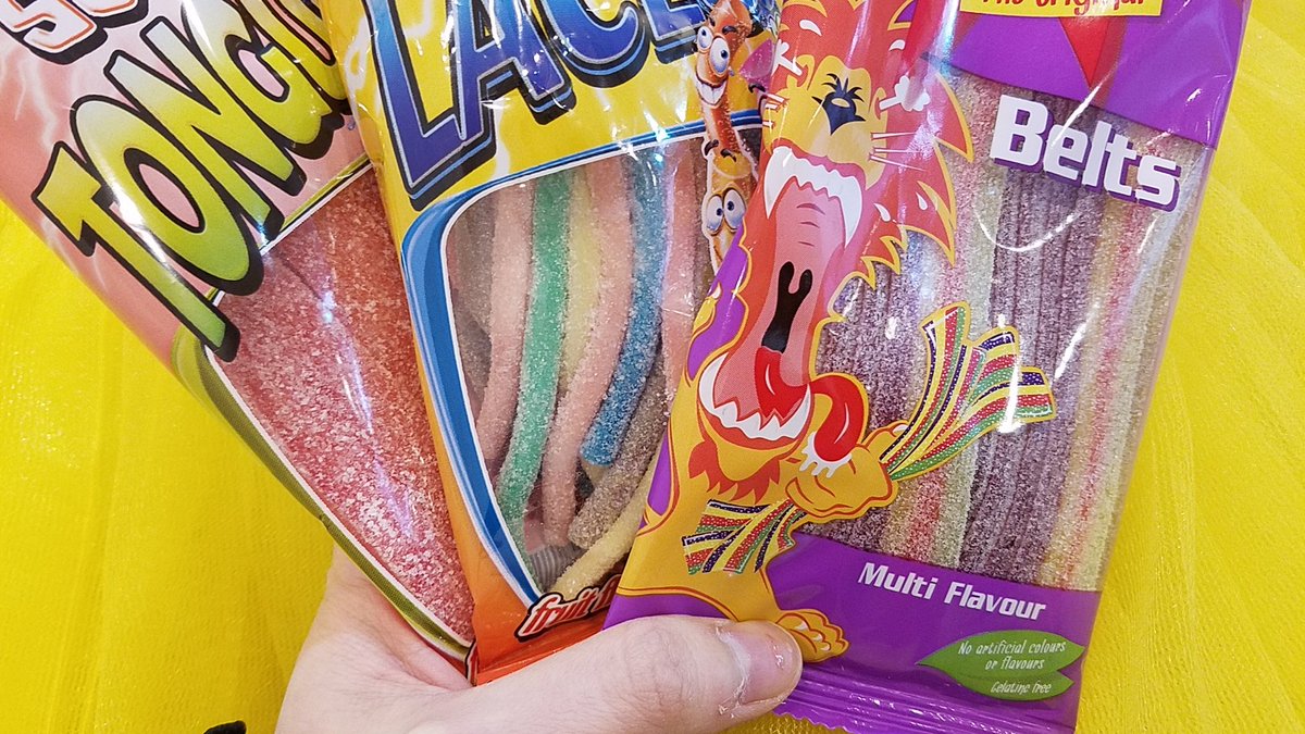 サンキューマート大阪アメリカ村店 En Twitter 商品紹介 お菓子コーナーより 色々な種類のグミのご紹介です 平べったいグミ ひも 状のグミ フルーツミックスフレーバーや ストロベリーがございますので 食べ比べしてもいいですねっ お菓子はよりどり2個で390 サンキューマート大阪アメリカ村店 En Twitter 商品紹介 お菓子コーナーより 色々な種類のグミのご紹介です 平べったいグミ ひも 状のグミ フルーツミックスフレーバーや ストロベリーがございますので 食べ比べしてもいいですねっ お菓子はよりどり2個で390