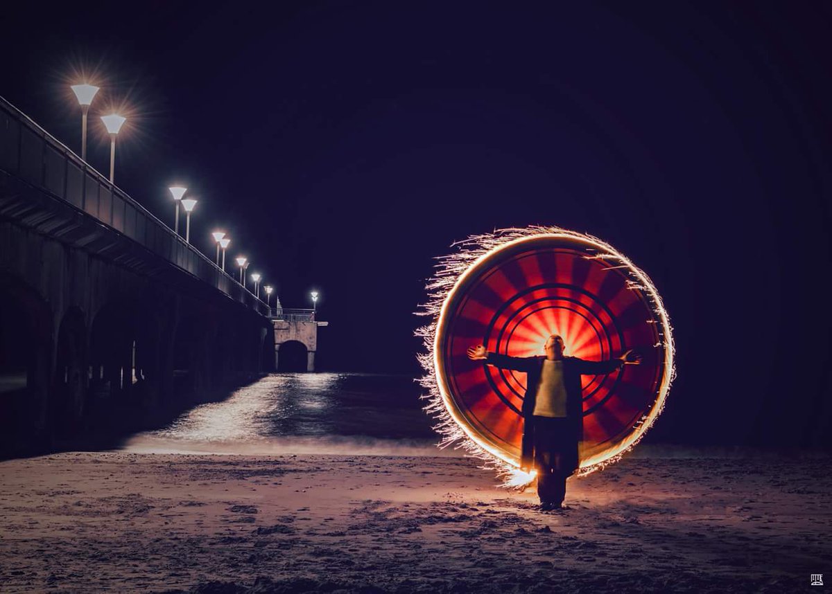 deefaddeville's tweet photo. #tubetribe #lightpainting #nikonphotography #nophotoshop #incamera #lightpainter #dslr #50mmlens #nikonphotographers #instaweek #insta #ericpare #bournemouth #awesome #Amazing https://t.co/kU3ahwBvwJ