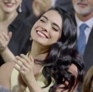 ScarletFCRD's tweet photo. Fue un largo camino y un proceso lleno de crecimiento y de cambios para lograr esta sonrisa en #Vanis  y ahora entendemos cuando nos decías "Tengan paciencia" 😅🙈 y al final todo valió la pena para esta felicidad 👇😍😁 Gracias por #Vanessa  @ScarletGruber ❤👏👏 https://t.co/PNxuTise3t