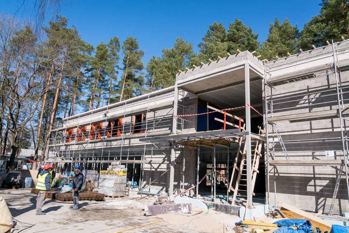 🔜2018. gada rudenī durvis vērs jaunā Jūrmalas Mūzikas vidusskola un Jūrmalas Centrālā bibliotēka Dubultos. Jūrmalas Mūzikas vidusskolas ēkas kopējā platība būs 3406,72 m2, tās augstākais punkts ir 15 m, savukārt Jūrmalas Centrālās bibliotēkas ēkas kopējā platība būs 1259,84 m2.