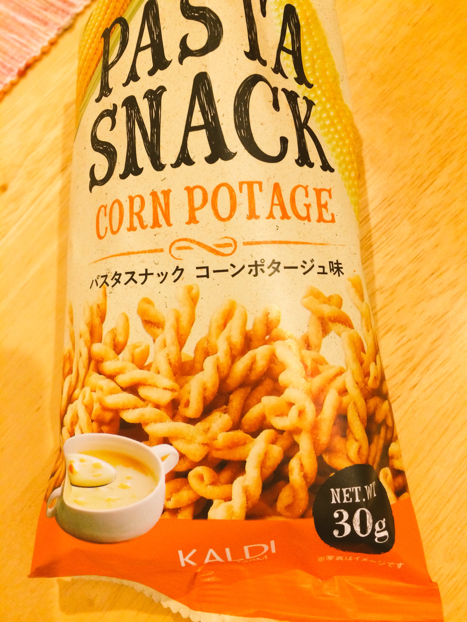 Ako 北千住に住んでる友人がお土産に持ってきてくれたのだけどコーンポタージュ味がとても美味しくて独り占め状態 フライドパスタスナック T Co 0frkjn5ynl Twitter