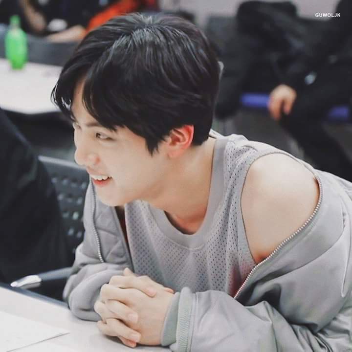 AnTran1307's tweet photo. Cần kiện Kim Seok #JIN gấp😆😆😆😍😍😍😍😍❤❤❤❤❤❤❤❤❤ 
#THOSFansBTS16M
#FavGlobalMusicBTS
@BTS_twt 
#PremiosMTVMiaw #MTVBRKPOPBTS https://t.co/ye78by9CUp