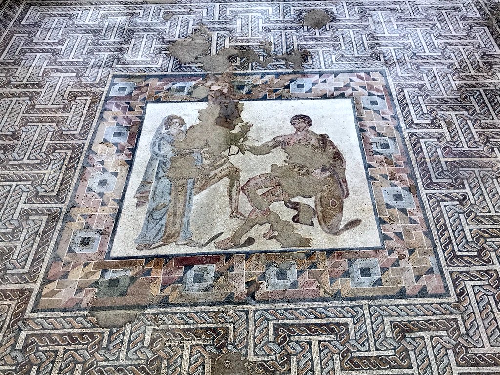 NaniArenas's tweet photo. Viaje a la era romana. Disfrutando con los mosaicos de la villa del conjunto @arqueocarranque originales de los s. III y IV adC #CLMesmuchomás https://t.co/ev6aeKwv7f