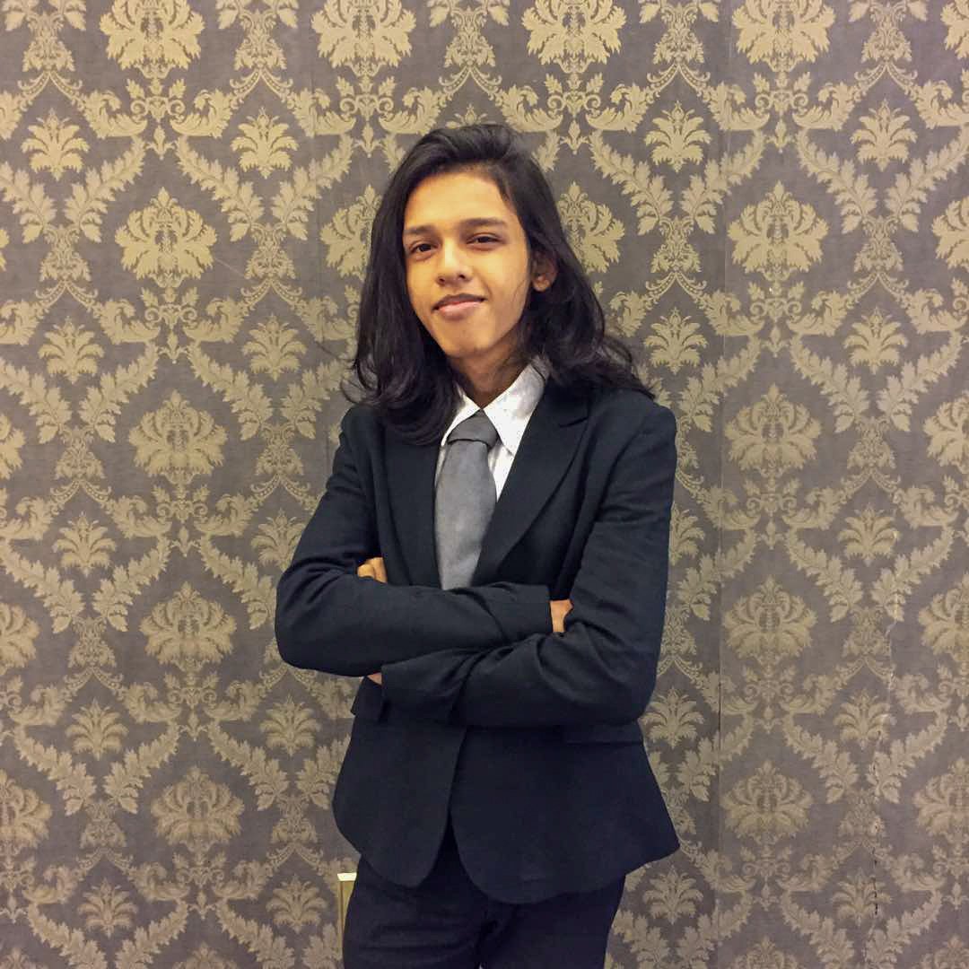 TheRudean's tweet photo. Assalamualaikum semua!
Hari ini kami ingin meraikan hari kelahiran gitaris kami, @nickelodeon_lol ! Selamat ulang tahun nick! Semoga dilimpahkan rezeki yang melimpah ruah dan diberkati-Nya. Terima kasih kerana ada susah senang bersama kami! #gengkomeng #talibarut #therudean https://t.co/FAuAen1ru9