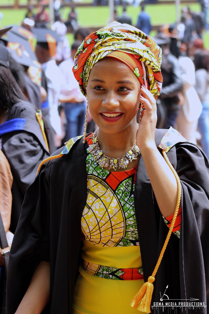 anisa_mazimpaka's tweet photo. Meet my Parents! They taught me the art of forgiveness&compassion thru action! The Darkness they endured&survived the 1994 Rwandan Genocide ddnt stop them 4rm creating a better life for my siblings& I
Here's to celebrating our parents. Anything is possible ✊
#UJGraduate #2ndGrad https://t.co/MG6n5VTb0z