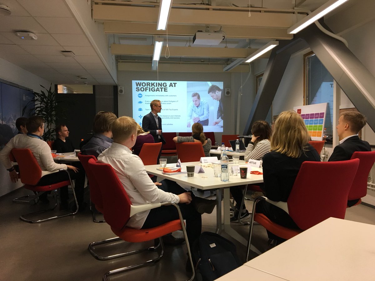 MariaFrilund's tweet photo. Next Generation Performance (NGP) ohjelma alkamassa. Luokkahuone täynnä nuoria haastajia, näistä kuullaan vielä! #sofigateAtWork #NGP https://t.co/yQw7EKsoBa