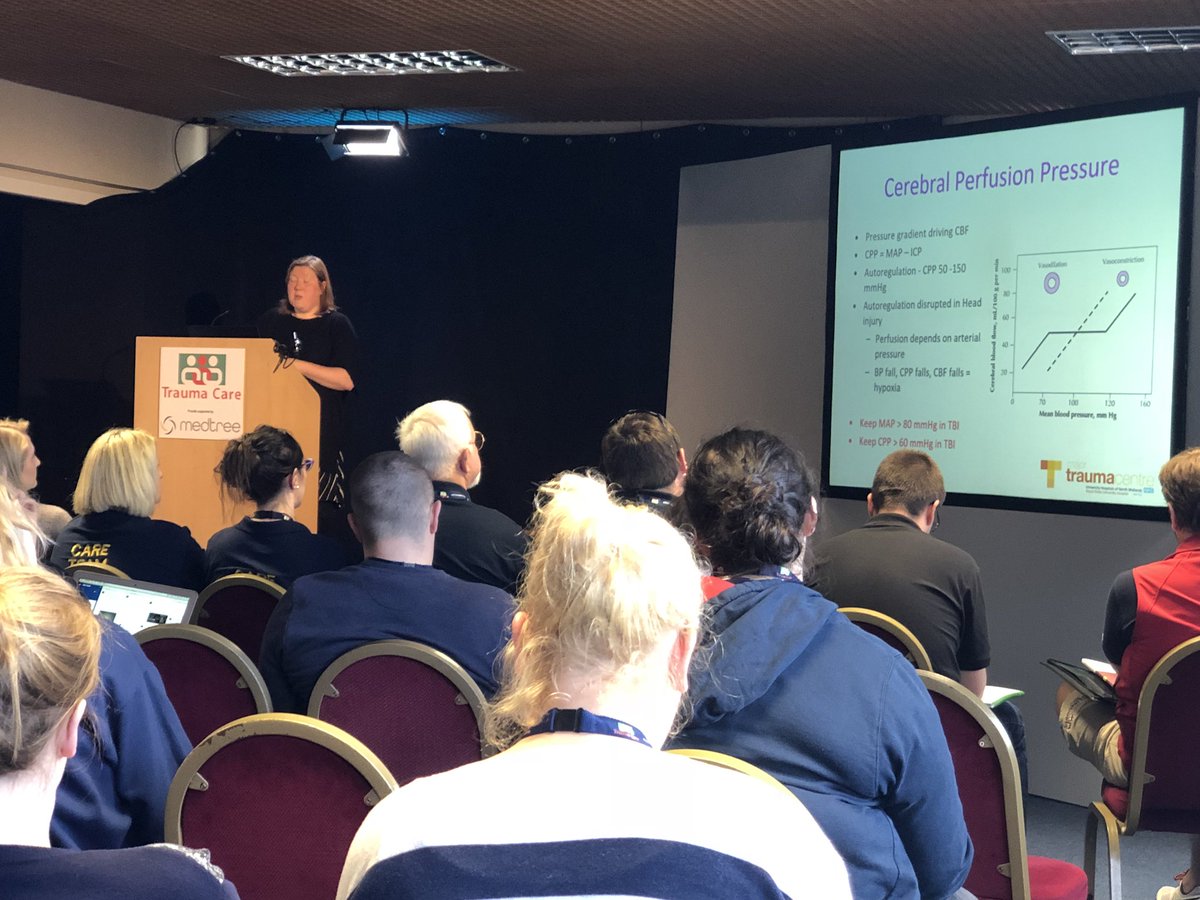 adamlote's tweet image. 🚁 🚑 With @felicityjeclark #Paramedics. Let’s use end-tidal C02 in head injury. KpA is important in seeing where we are in terms of encephalopathy. Learning more about what our patients need. 🚑🚁@TraumaCareUK #TRAUMACARE18