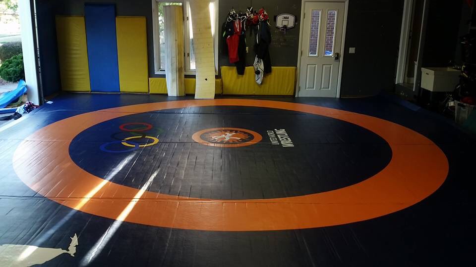 DollamurUSA's tweet photo. Check out this 🔥🔥 garage buildout for Freshman NCAA Champion @yiannidiako_LGR as our #MondayMatOfTheWeek! Want to be featured? Shoot us a picture of your #Dollamur mat and we will post it! https://t.co/2R6jap4Mnk