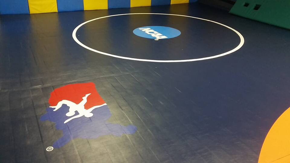 DollamurUSA's tweet photo. Check out this 🔥🔥 garage buildout for Freshman NCAA Champion @yiannidiako_LGR as our #MondayMatOfTheWeek! Want to be featured? Shoot us a picture of your #Dollamur mat and we will post it! https://t.co/2R6jap4Mnk