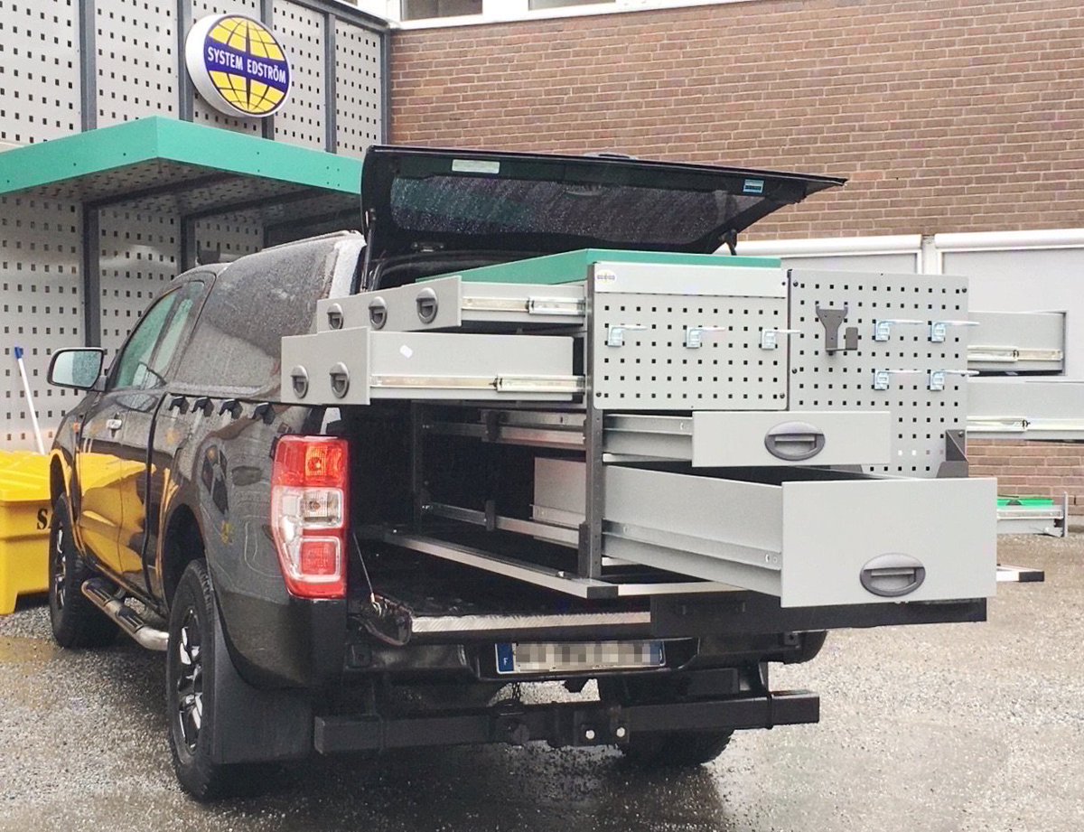 Rolide_team's tweet photo. Le Rolide personnalisé par System Edström Suède. On adhère au style scandinave ! 👌
#rolide #planchercoulissant #pickup #vehiculeutilitaire #innovation #rangements #suede #nordique #systemedstrom https://t.co/9PFmsY9JMJ