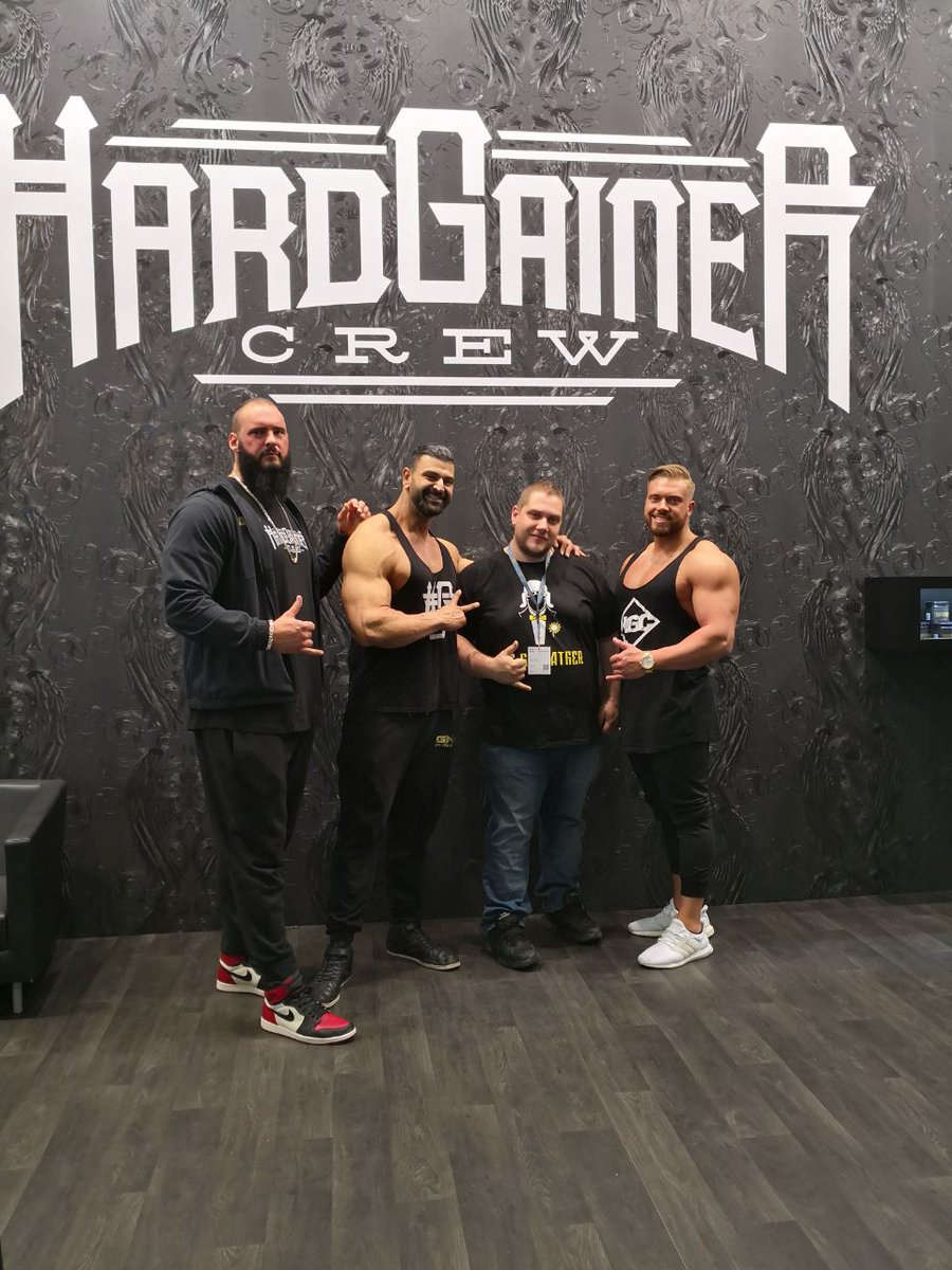 FIBO19challenge's tweet photo. Das war/ist der aktuelle Stand auf der FIBO2018, zusammen mit der Hardgainer Crew...es liegt noch ein langer Weg vor mir :D https://t.co/8BXSzkxCfZ