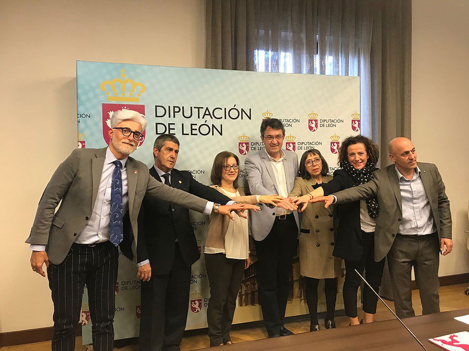 Infobierzo's tweet photo. La Diputación firma convenios para apoyar la labor social de #Alfaem y #Asorbier en El #Bierzo https://t.co/HYrcSfI1vA https://t.co/7zEoijcXoa
