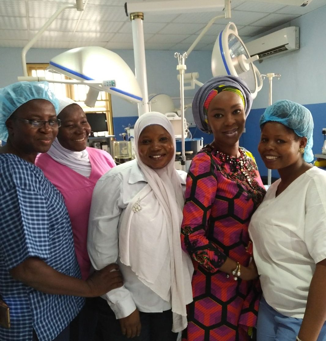 Lovely to meet such a diligent medical team at Lagos State University Teaching Hospital LASUTH, Ikeja. 

#kudos #womeninhealth #womeninglobalhealth #lasuth #lagos #nigeria #sdgs4all #wellbeing4all #committedtocaring