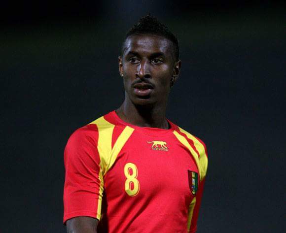 ndirediallo's tweet photo. Retrouvez-nous sur @EspaceFM_Guinee à partir de 12h25 TU dans @foot_factory2 radio 🔉. Notre invité est #KevinConstant. Participez à l'émission avec le hashtag #⃣ #FF224 @10ck21
Bonne émission https://t.co/Irg2osMLT5