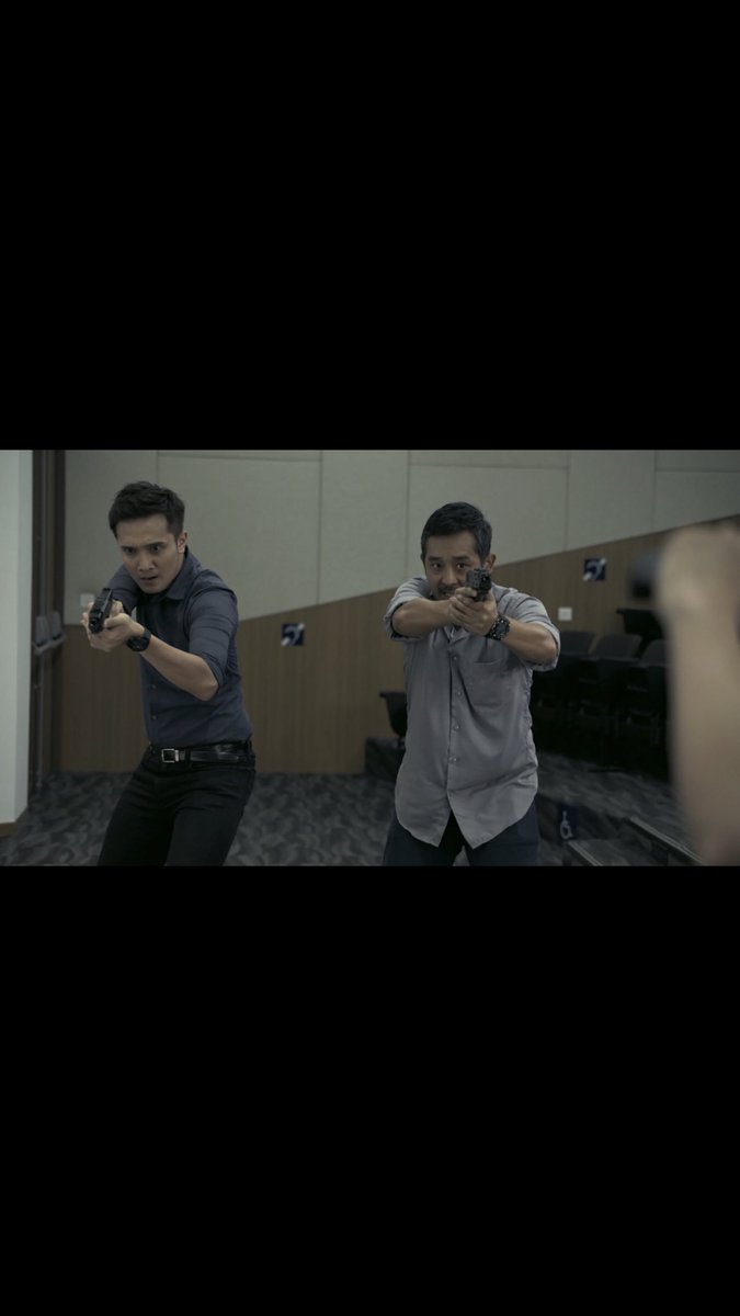 FauzieLaily's tweet photo. Dynamic duo. 😉 @sunnypang1972 Episode 3 later 10pm @mediacorpCh5 
#codeoflawch5 #CodeOfLaw #COL4 https://t.co/9TP5Cfs1oK