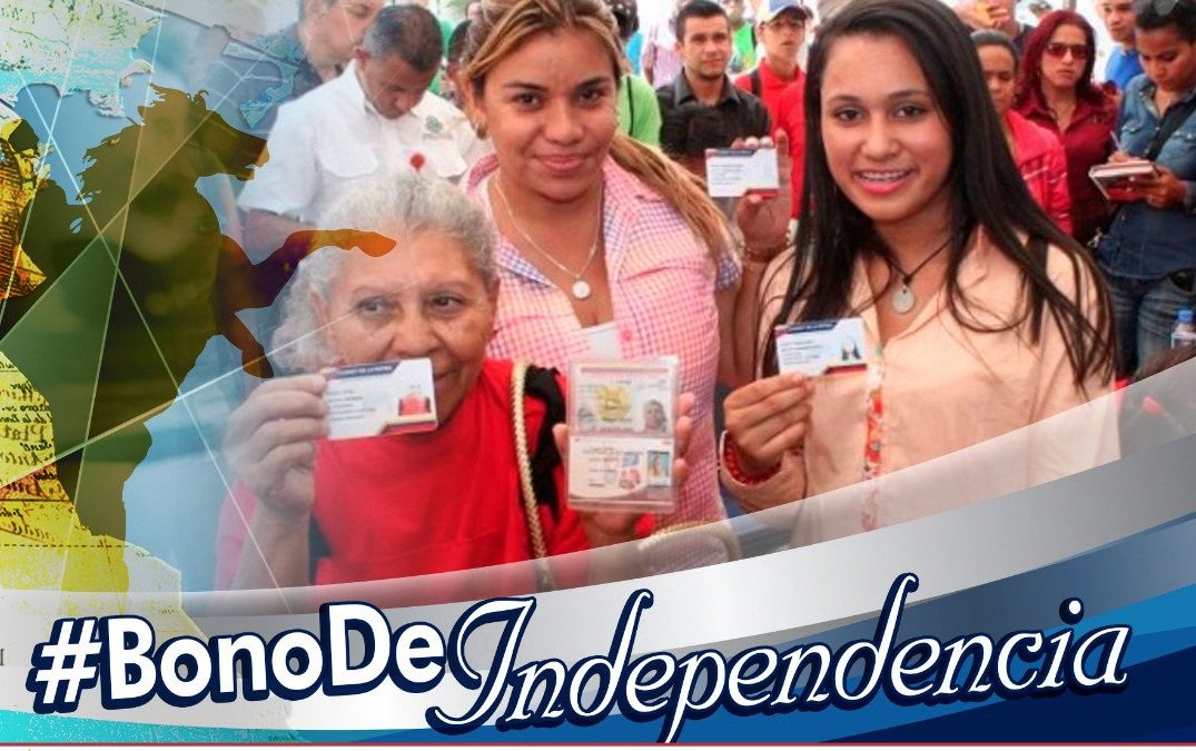 CarnetDLaPatria's tweet photo. Con el #BonoDeIndependencia serán beneficiadas 10 millones de familias venezolanas porque el Presidente @NicolasMaduro continúa garantizando la protección social al Pueblo #BonoIndependencia https://t.co/kQiWmUzK9b