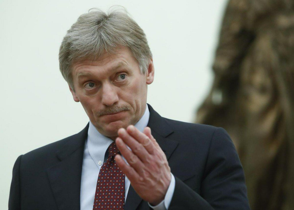 Reuters's tweet photo. Kremlin says U.S. sanctions amount to asset grab https://t.co/RUMVtvqFzQ https://t.co/PCgPH13mtS