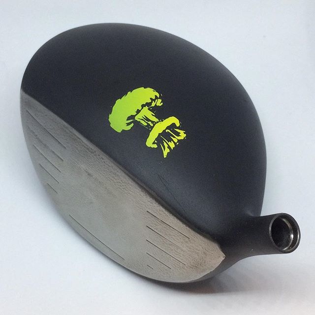 SolePlateStudio's tweet photo. Snowing today but ready to drop some short grass bombs!  #baller #long #longdrive #bombsaway #instagolf #golfstagram #nuclear #mushroomcloud #driver #fairway #smoked https://t.co/0VfK83zMcT https://t.co/gZwRX7nRoT