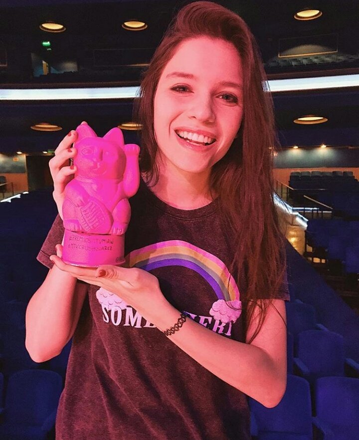 jjcxmila's tweet photo. rt para que esta vez sea el premio posta y no uno de mentira #PremiosMTVMiaw #MTVLAINSTAARMICA https://t.co/x4GGRSJZVE