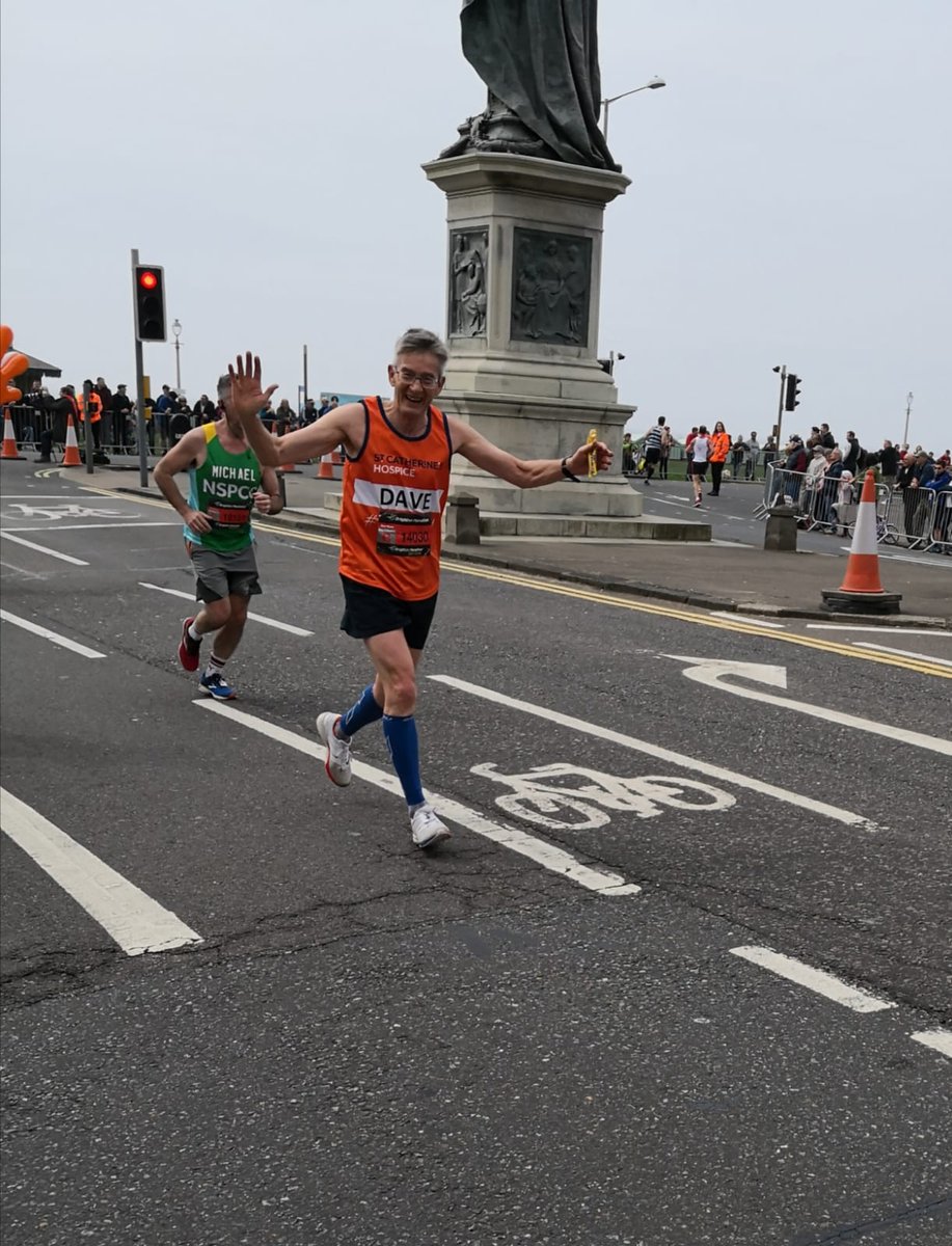 StCHospice's tweet photo. Congratulations to our amazing #TeamStCH runners who took on the @BrightonMarathn yesterday! So far, you've raised over £7,000; an incredible amount that will make a huge difference 😊 #mondaymotivation #marathon #fundraising https://t.co/3FVJiMgfM4