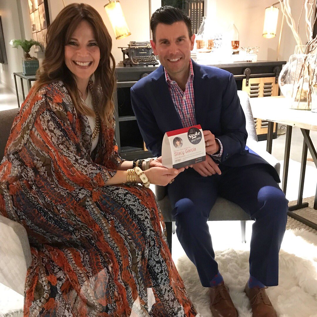 UniversalFurn's tweet photo. It is Monday and we are feelin’ fine! A chair from our @universalfurn SPACES collection was just #stylespotted by @stacygarciainc! Thanks for the love, Stacy! 🎉
#hpmkt #hpmktss #stylespotted #furnituremarket #spaces #smallspaceliving #highpointmarket #universalfurn https://t.co/rKGy8baH0Y