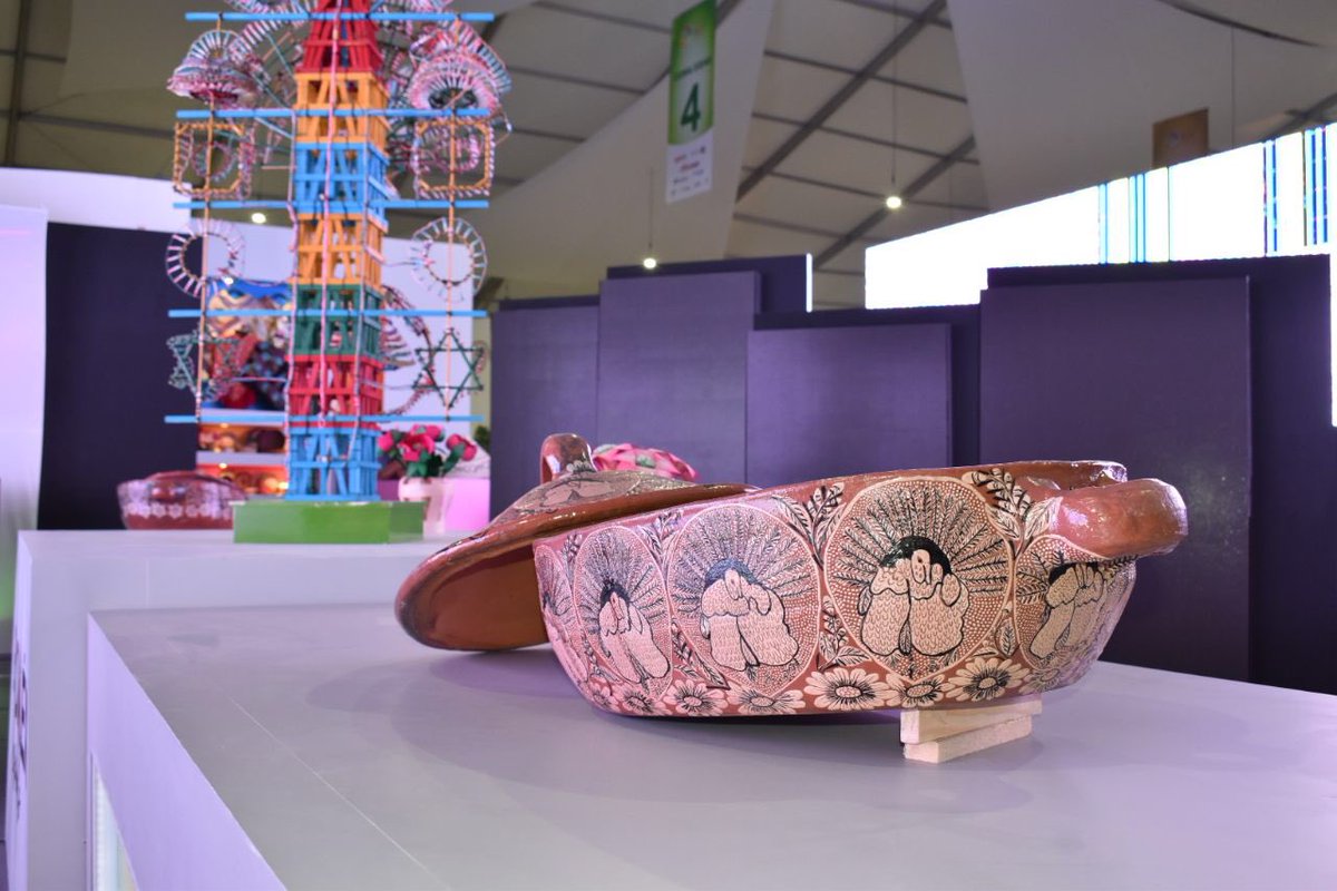 alfredodelmazo's tweet photo. El #Edoméx es un estado formidable, con una gran diversidad cultural, gastronómica y de destinos turísticos únicos. Hoy se hace presente en el #TianguisTurístico 2018 en Mazatlán, Sinaloa, para exponer su riqueza al mundo. #DescubreElEdoméx https://t.co/QekDL2plnX