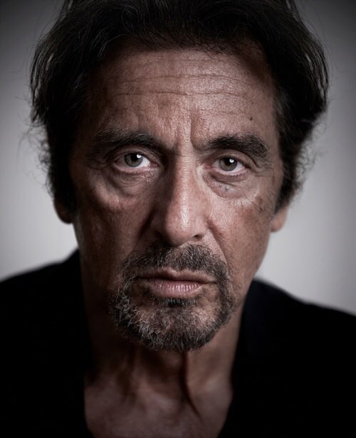 3lit00's tweet photo. المسلسل الجديد ب نتفلكس لا يفوتكم احلى مسلسل قصير شفته في حياتي
The stupidest man on earth
بطولة آل باتشينو
قرر يعتزل منصبه من زعيم المافيا في نيويورك فتحاول المافيا تتخلص منه، لأنهم يشكون انه بيفشي أسرارهم للشرطة https://t.co/9SLzS0bUgE