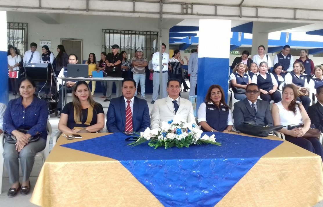 gorky_tv's tweet photo. #Pasaje /Inauguramos el inicio del año lectivo en el colegio Ochoa León con la presencia  de alumnos del bachillerato, docentes y padres de familia...iniciando con paso firme este nuevo proceso educativo.... https://t.co/zA1W0VqBWn