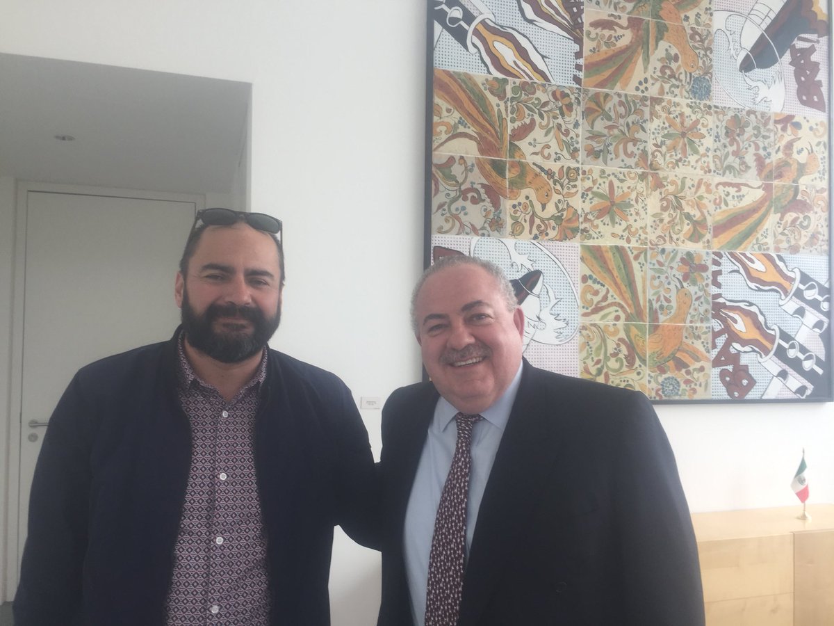 xscherenberg's tweet photo. @RGrangui @alexcafu @ClarisaToledo @SECULTA_GobOax @JtoledoLuis Agradecimientos Embajador @RGrangui por su apoyo en la realización de“intersecciones schnittpunkte” en Berlin https://t.co/FiHZbESsgE