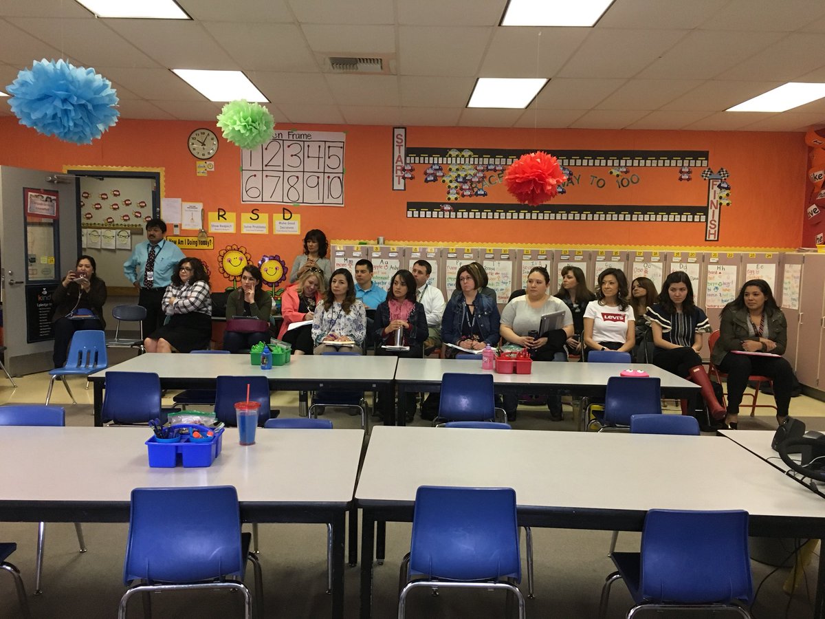 So excited to have Diana Pinkston working with WSD and Selah, Wa DL teachers! #biliteracy #NTCprojectGLADworks