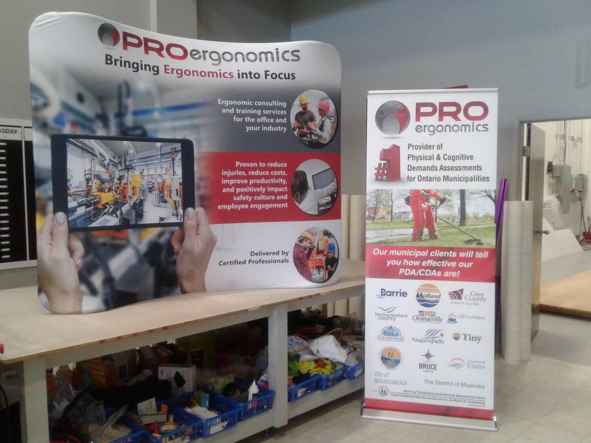 SpeedproBarrie's tweet photo. Love this new #tabletopdisplay for @PRO_ergonomics - they chose to have two sets of graphics to be able to customize their message depending on the show/event they are attending #tradeshowdisplay #backdrop #retractablebannerstand #promotions #eventsignage https://t.co/23TL6lOz3g