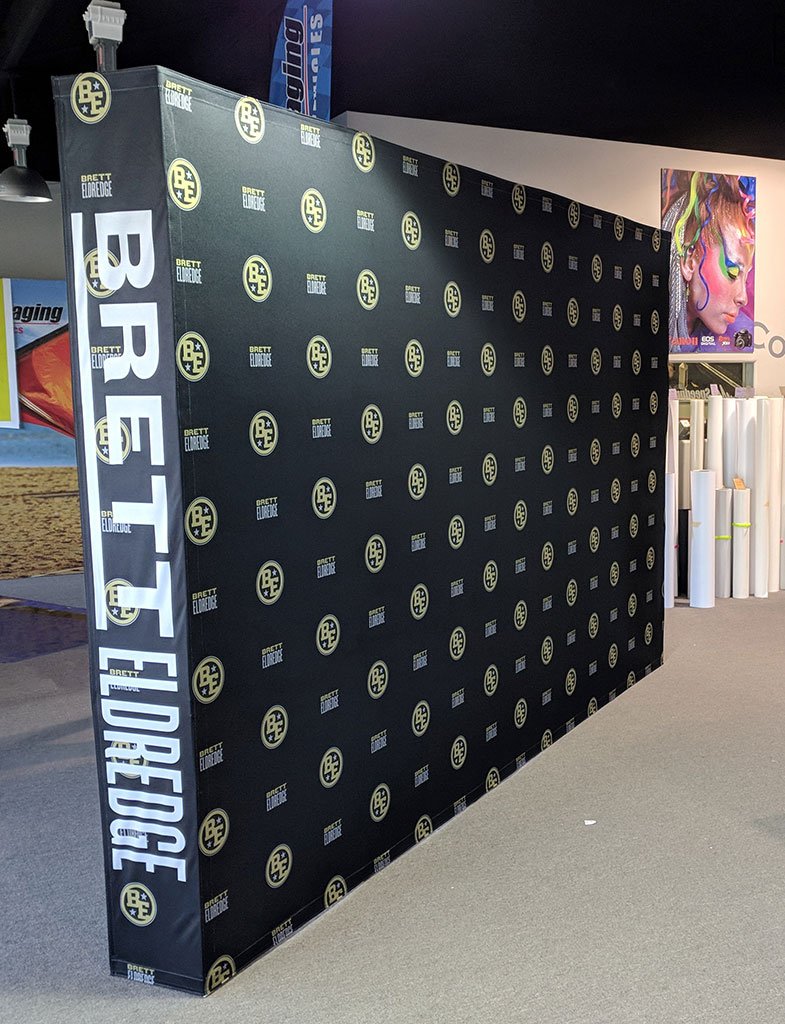 SpeedproMidTN's tweet image. Brett Eldredge Step and Repeat    Backdrops