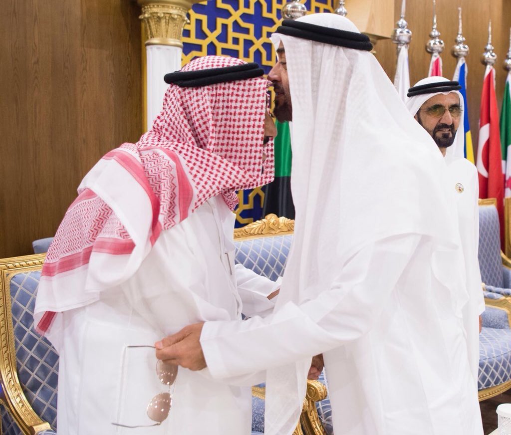almlllk's tweet photo. #خادم_الحرمين_الشريفين يرعى فعاليات ختام تمرين "#درع_الخليج_المشترك1 " الذي يعد الأكبر من نوعه في المنطقة من حيث عدد قوات الدول المشاركة والعتاد العسكري واستمر لمدة شهر .
#سلمان_ومحمد_صنعو_التاريخ https://t.co/97Mvwhobpr