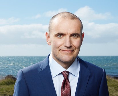 tommisteindors's tweet photo. rigg viðburðir kynna: króli og jói p í eldborgarsal hörpu sumarið 2057 https://t.co/1mfdNwKCFy