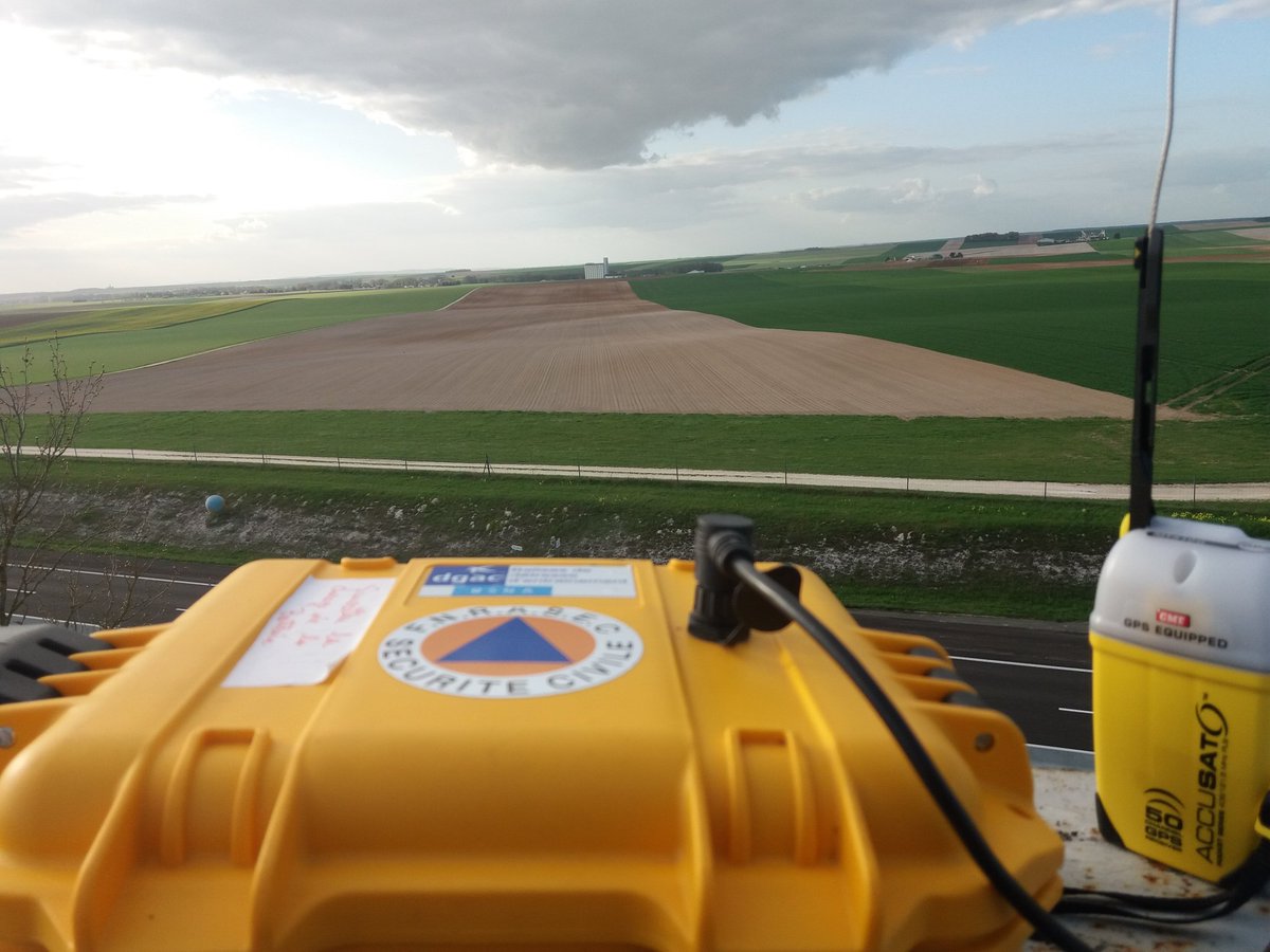 F5rzu's tweet image. #ADRASEC 51 Test de portée et décodage balise de détresse @f4gmu balise 12m du sol.