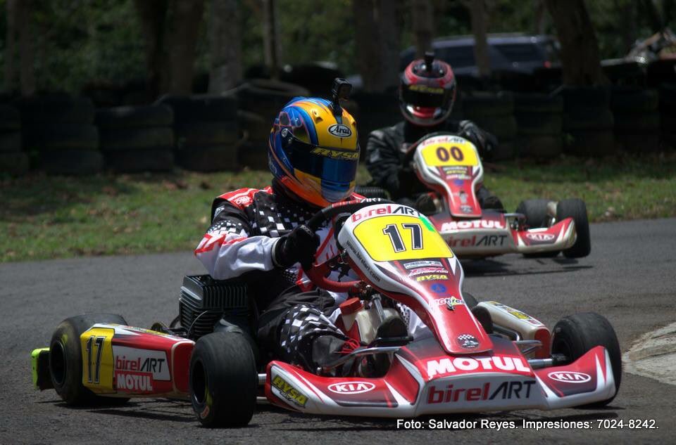 🏁Este fraterno duelo entre @DiegoIglesias17 y su hermano <a href="/Piglesias00/">Piglesias00</a> mantuvo de pie a los aficionados en <a href="/PistaGalicia/">Pista Galicia</a> ...un “photo finish” de película favoreció a Diego el “bullet” sobre Pedro el “iceman” en la refriega.  ( Foto: <a href="/chambareyes64/">Salvador Reyes</a> ) 

cc: @Pete230251