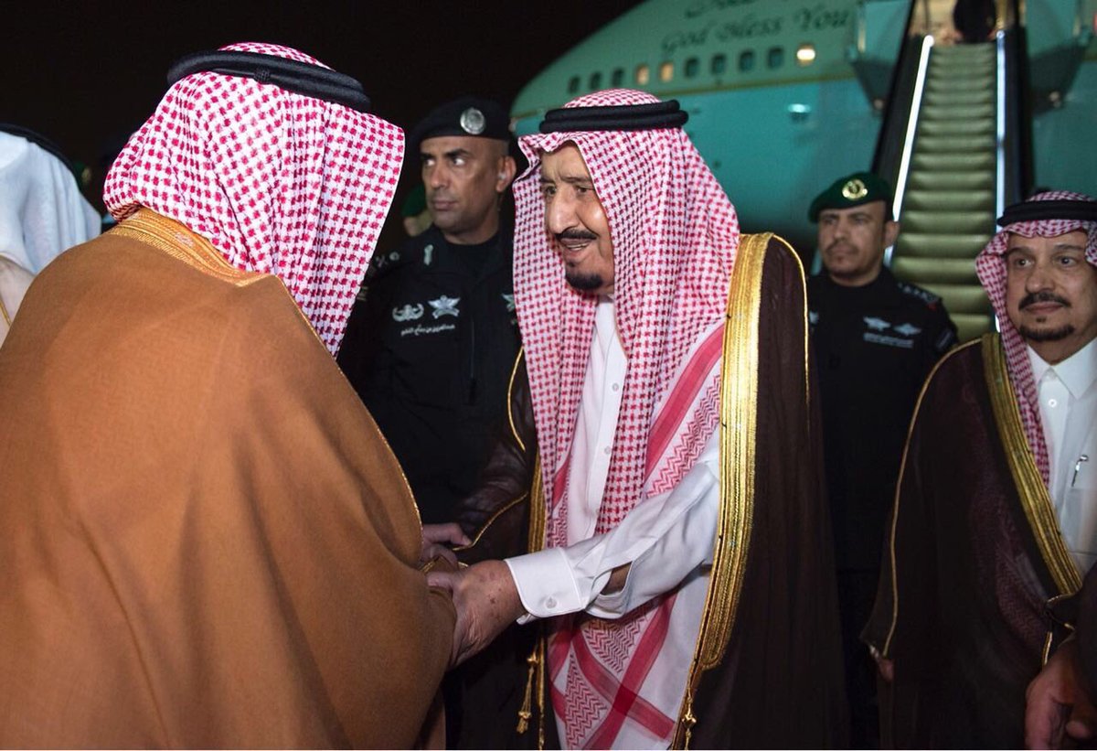 almlllk's tweet photo. وصول #خادم_الحرمين_الشريفين الرياض قادماً من المنطقة الشرقية.

#الرياض #السعودية #الملك_سلمان https://t.co/04qYPDGrNE