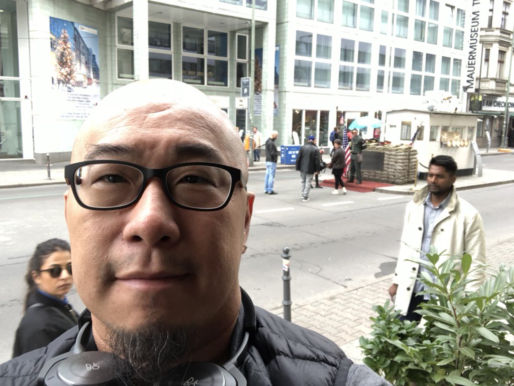 Just did a short video for Blockshow with <a href="/AddyCrezee/">Addy Crezee | FORKED | Ozaru</a>. *facepalm* Forgot to get a wefie.

But being at Checkpoint Charlie is rather poignant. #Blockchain is a technical revolution and #ELECTRIFY is trying to bring down the walls between energy providers and consumers.