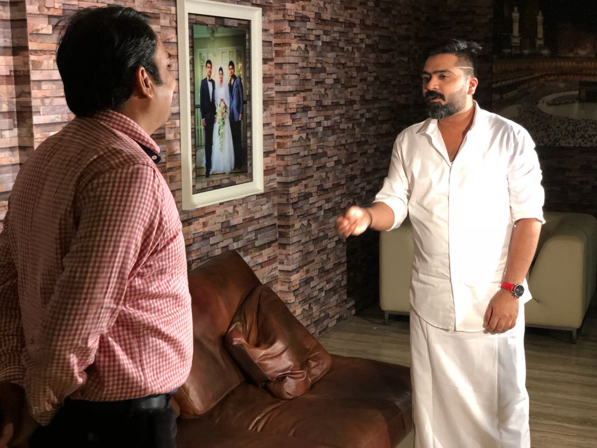 V2Cinemas's tweet photo. Pics of #STR with @RangarajPandeyR for an exclusive interview on @ThanthiTV
#Simbu #UniteForHumanity #STRunites #CauveryProtest https://t.co/V5XjTsGhMd