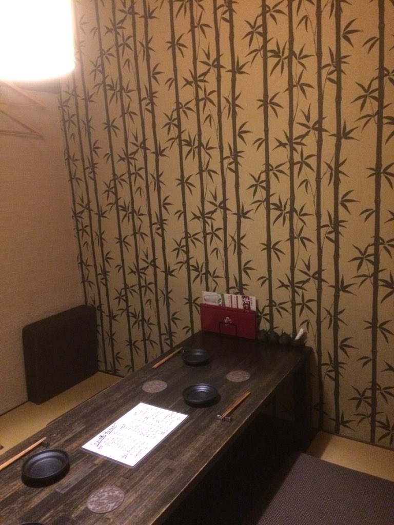 カピバラ温泉 究極の親子丼の卵がトロトロで美味しかったです 全体的に上品なお味 焼き鳥は香ばしくてジューシー そして奈々さんのサイン飾られていました 優しい笑顔の店長さんでした T Co Rgx0slxyez T Co Epcyp6zvdr T Co