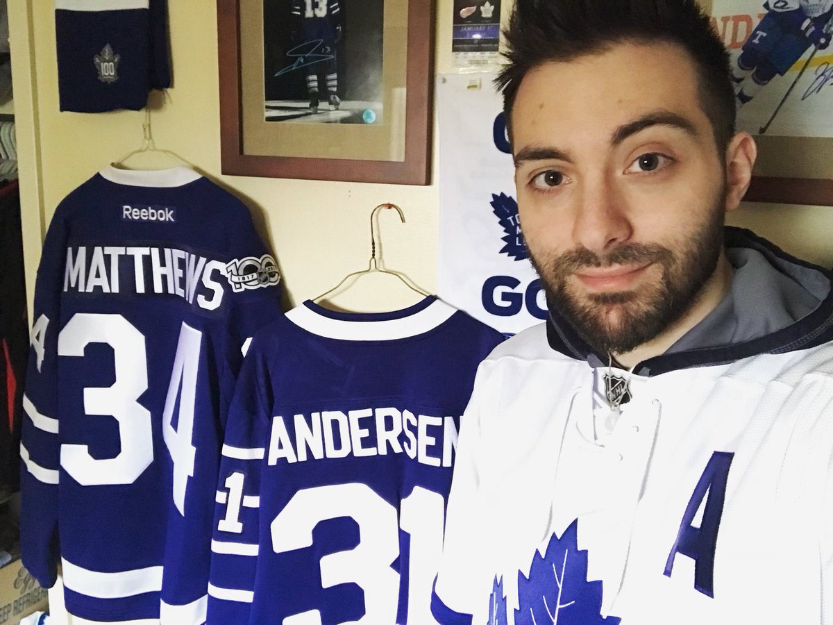 Canuck_Grump's tweet photo. Jersey? 🍁✅
Playoff Beard? 🧔🏻✅
Babsocks? 🧦✅
Playoff Tickets? 🎫😔

Well, 3/4 is close enough I guess? @MapleLeafs @TheFordFANatic #Leafs #TMLtalk #FansGoFurther #StandWitness #ReadyForGame3 https://t.co/ucxF3gDK5b
