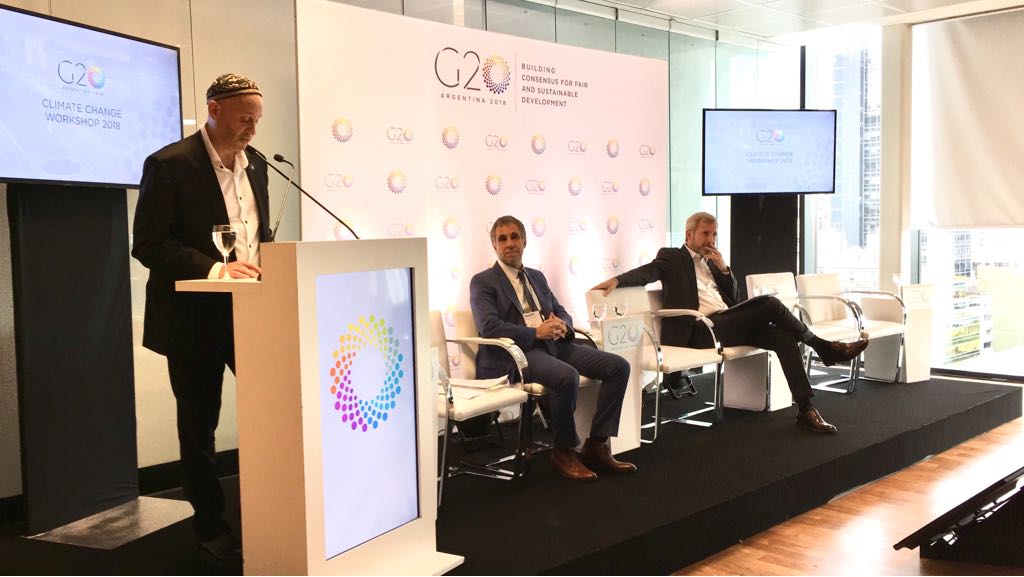 SecreTurAmbDep's tweet photo. Los ministros @sergiobergman y @frigeriorogelio en la apertura del workshop de #CambioClimático que precede a la Primera Reunión del #CSWG, Grupo de Trabajo de Sustentabilidad Climática del @G20org. https://t.co/RJZlnqMMFj