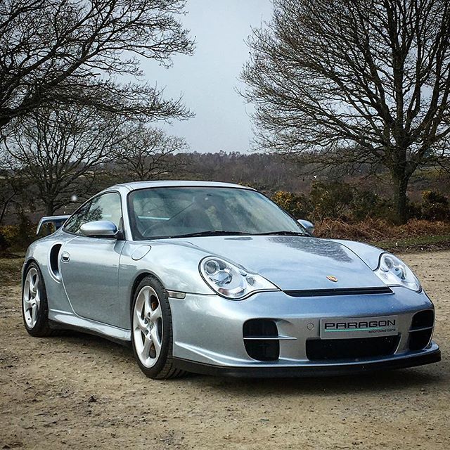 Kyle_Fortune's tweet photo. The day before the ‘beast from the east’ hit the UK I was out in this.... fun shoot, when the snow arrived. Chuffing cold, too. Helps combustion though... boosty, hilarious car this. Loved it. Read about it #Total911. Thanks to the guys at @paragonporsch… https://t.co/q0EOnr7bqq https://t.co/xbHjsGvJSt