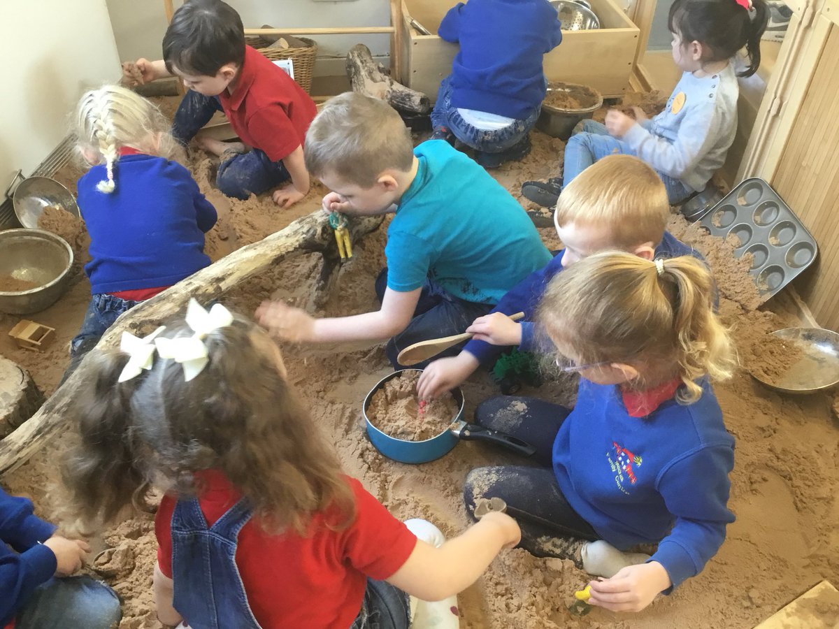 neilston_madras's tweet photo. Indoor sand pit is very popular today. #funinthesand #lotsoflearningopportunities #childledlearning https://t.co/0o1NC4qM4m