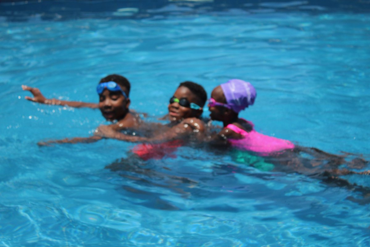 AfricanRegent's tweet photo. National siblings day is past but we found these cute ones having fun in our pool and couldn't resist the urge to share. 🏊💜
#africanregenthotel #accra #airport #monday #cooloffinthepool #afropolitan #pooldaywiththesibs #easylikemondayafternoon https://t.co/nEuMBPXeRq