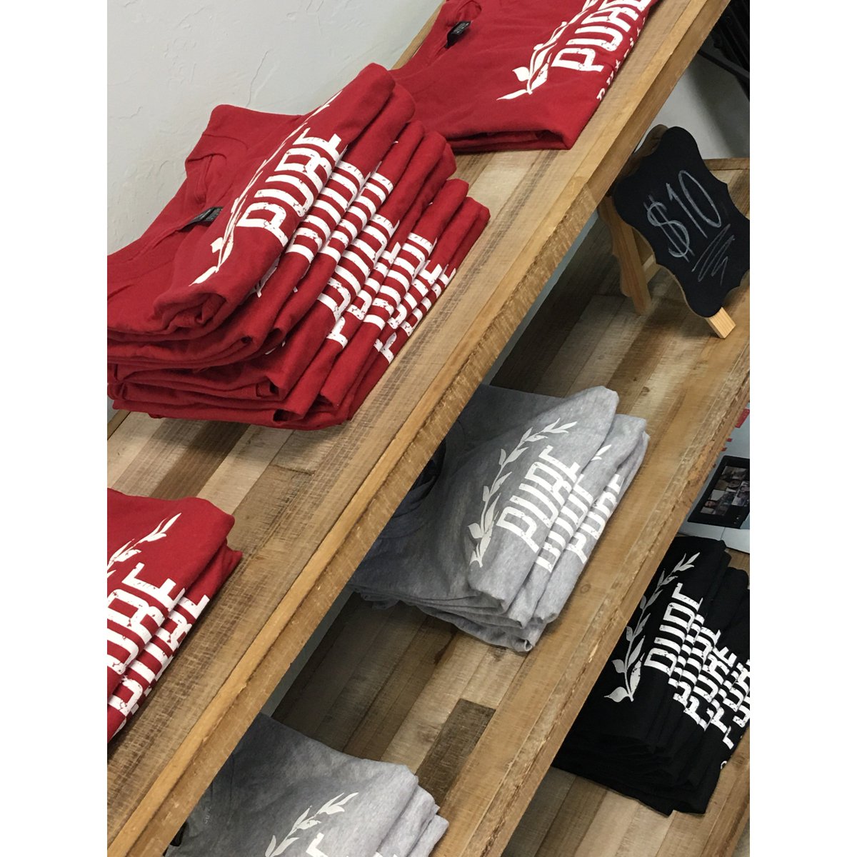 Pure_Nutrition1's tweet photo. Today is Customer Appreciation Day and 
We’ve got SWAG! And if you have some make sure you wear it when you come see us for an extra special treat!
#customerappriciationday https://t.co/5zegCQVbIN