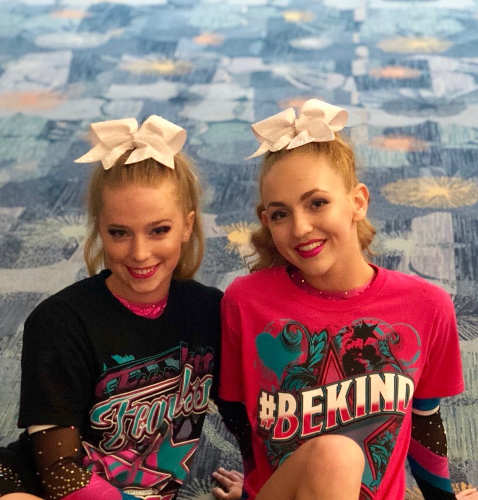 Sarrah_Richhard's tweet photo. Happy 16th birthday to my baby girl!!💗💋🎉🤪 @brookebrimhall https://t.co/EvyefNvdAm