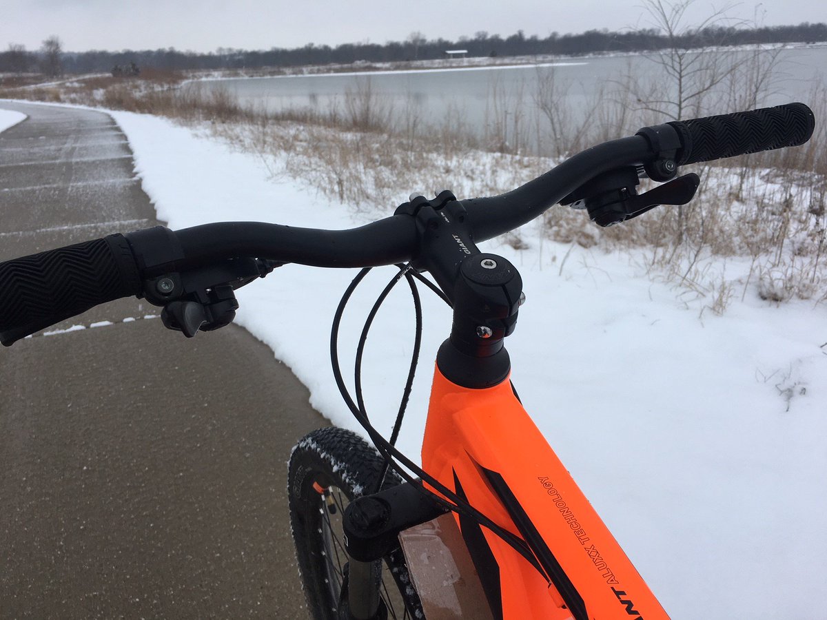 CallMeDaif's tweet photo. Starting the bike commute early this year for the @uiowa Earth Month Bike Challenge! 1 week down! Can it be 70 degrees yet? @UIsustainable #UIEarthMonthbike18 #Thisisntspring https://t.co/IPeUvA4yps