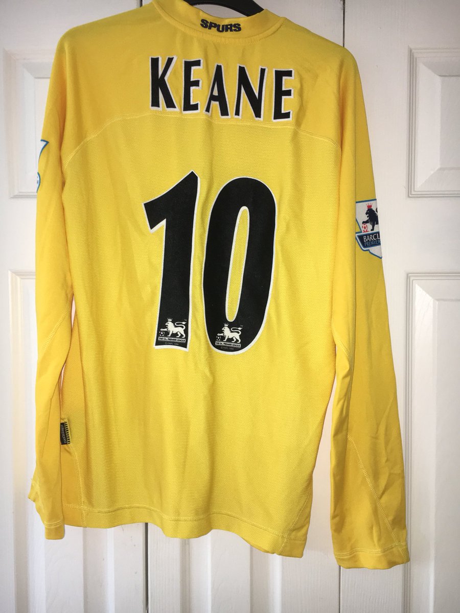 Paulmcveigh77's tweet photo. Competition Time:

My latest shirt that is available to be won is the greatest Irish striker of all time! #RobbieKeane

The winner will be picked after the @SpursOfficial v @OfficialBHAFC game tomorrow!

All you need to do is ‘RT and Like’ my latest blog:
https://t.co/Sj6LBcqqHa https://t.co/L6tf7oAcNx