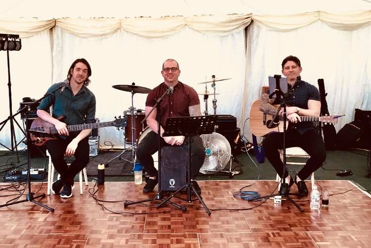 TheRustiques's tweet image. We had a cracking time at Ben &amp;amp; Emma's wedding! Don't we look dashing ready to play an acoustic live lounge set!